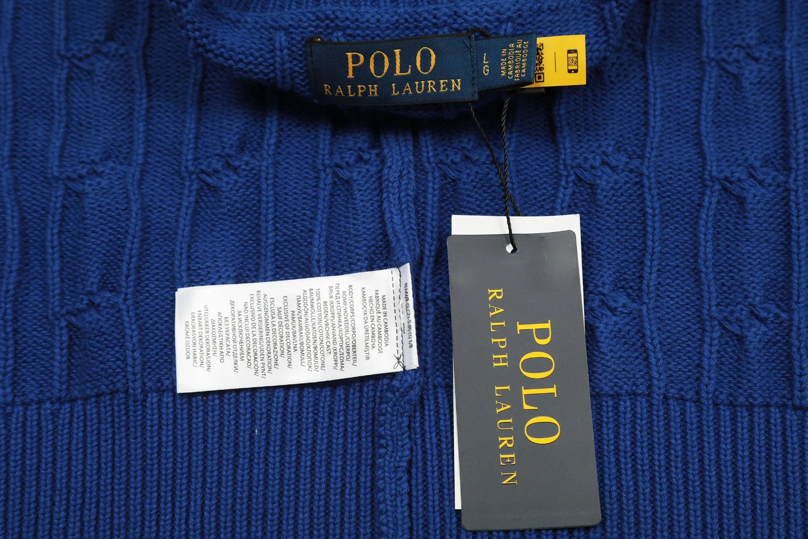 P230 Top quality" Style number: DS006# (not off the shelves all year round) [Ralph Lauren round neck solid color pony embroidery logo twist knitted cardigan] ✅Ralph Lauren Ralph Lauren classic basic versatile knitted cardigan jacket for all seasons ✅Main supplier platform live broadcast Wholesale entity Replacement if out of stock Not off the shelf ✅ZP quality 1:1 version Scan the code to enter the GF website Counter quality ✅Detailed quality The only one in Guangzhou Imported quality cotton yarn Focus on high-end, cost-effective, and good quality. Needless to say, the version is restored to the original version. The maximum size can be worn up to 160 pounds. Loose, comfortable and stress-free. ✅The upper body is simple and easy to match. A must-have for goddess ootd. Good-looking clothes are never picky. Must-have items in goddess wardrobe. Size: S- Navy blue white label Navy blue red label